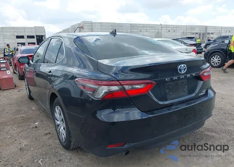 2023 Toyota Camry Le Hybrid z USA, uszkodzony, nr VIN 4T1C31AK9PU055622